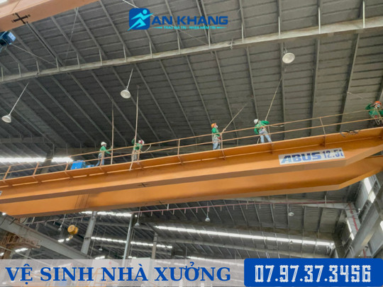 ve-sinh-nha-xuong (3)